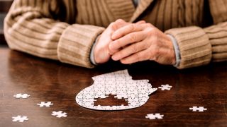 Alzheimer riskini arttıran kişilik özellikleri